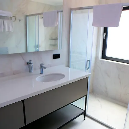 Otel şenyıldız İzmir