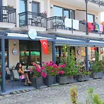 Otel şenyıldız İzmir