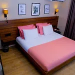 Otel şenyıldız